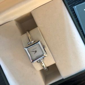 GUCCI Ladies Womens Bangle Wrist Watch